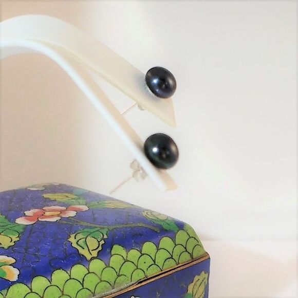 Freshwater Peacock Pearl Post Earrings Sterling Silver - Picture 3 of 3